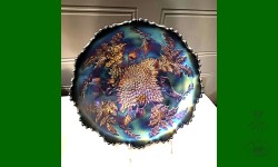 Stag and Holly, Fenton. Bol ICS. Irisation de toutes beautés. Bleu